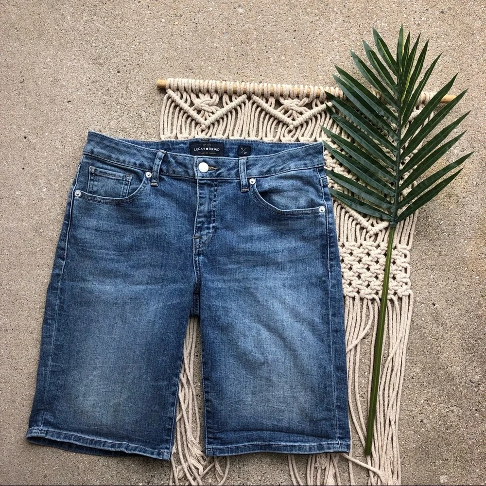 Lucky Brand Jean Shorts Size 6 / 28 - The Bermuda